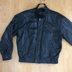 Vintage leather jacket sz M 80s 90s quilt lining